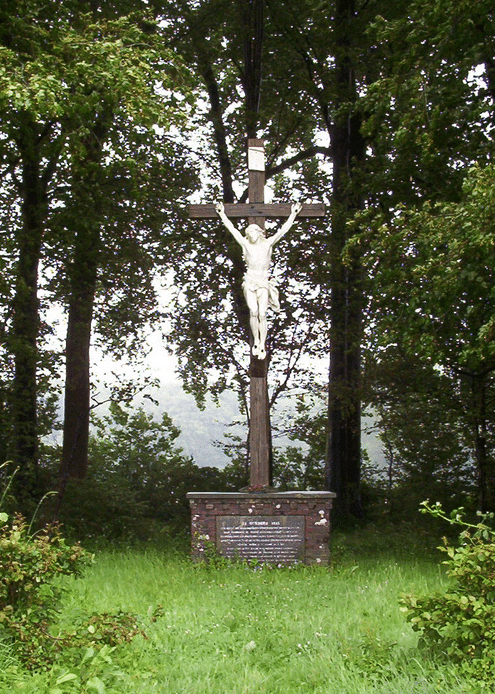 The Wayside Cross at Agincourt where 5,300 french troops lie buried